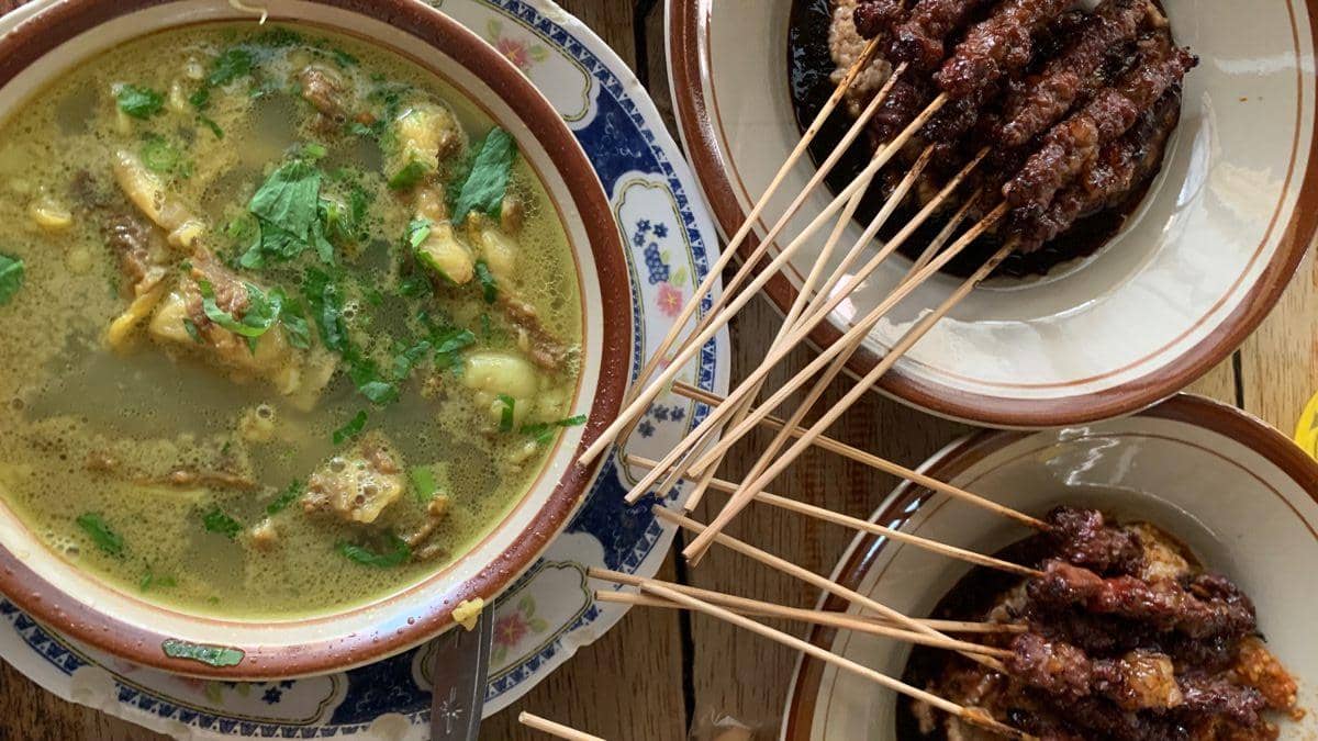 Sate Kambing & Gule Pak Marto Yr: Rasa Legendaris di Jantung Cilacap